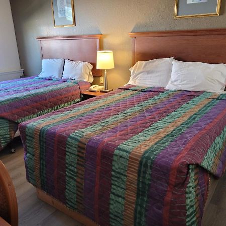 Canadiana Motel Sudbury Buitenkant foto
